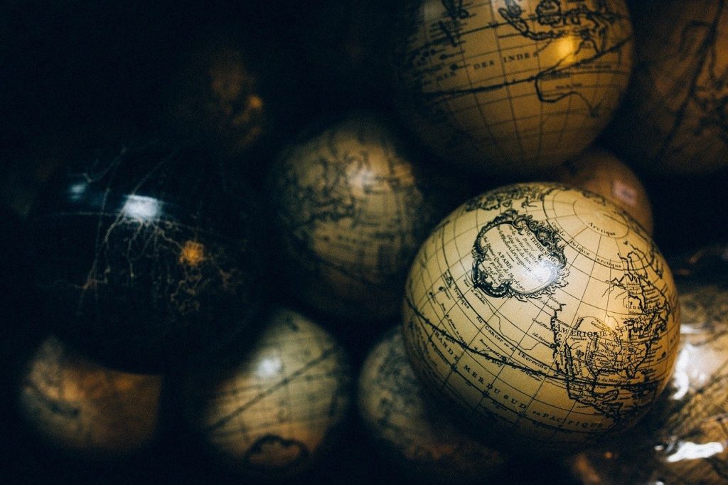 globes, spheres, maps, Discern Location