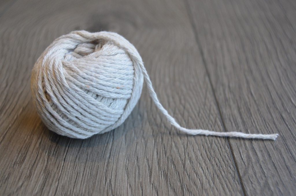 ball of string, string, yarn
