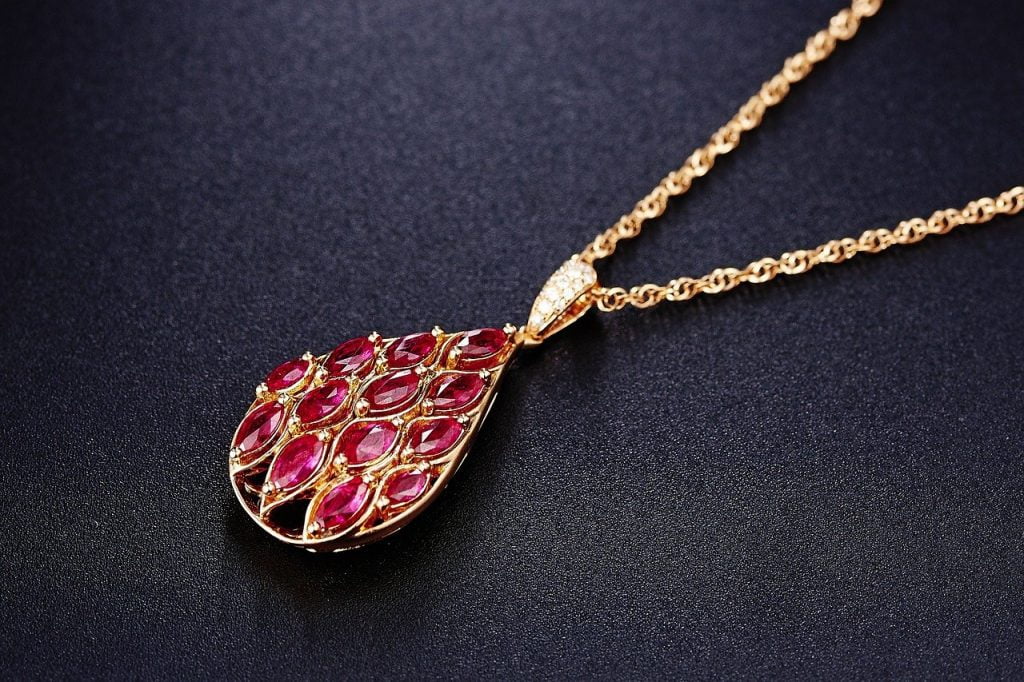jewelry, ruby, pendant-625720.jpg, Periapt of Wound Closure