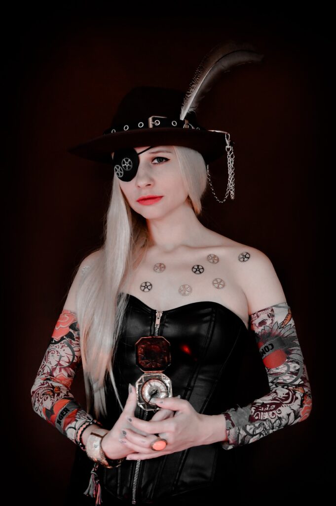 Woman Tattoo Pirate Hat Eye Patch  - Viki_B / Pixabay, Eye Patch