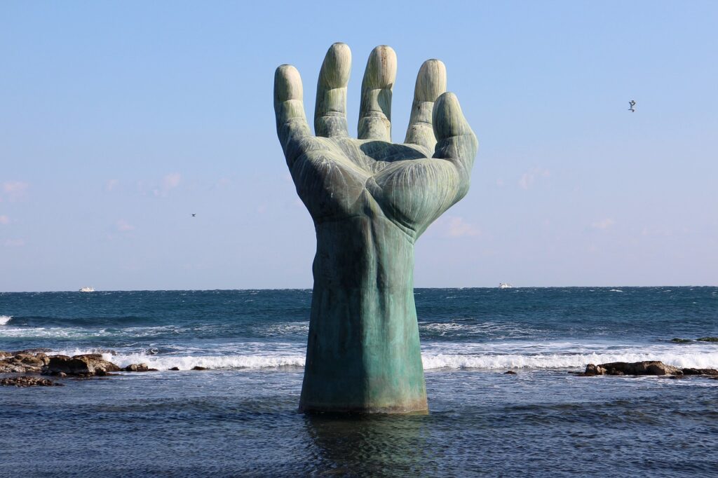 Hand Finger Sculpture Pohang  - nom012 / Pixabay, Grasping Hand