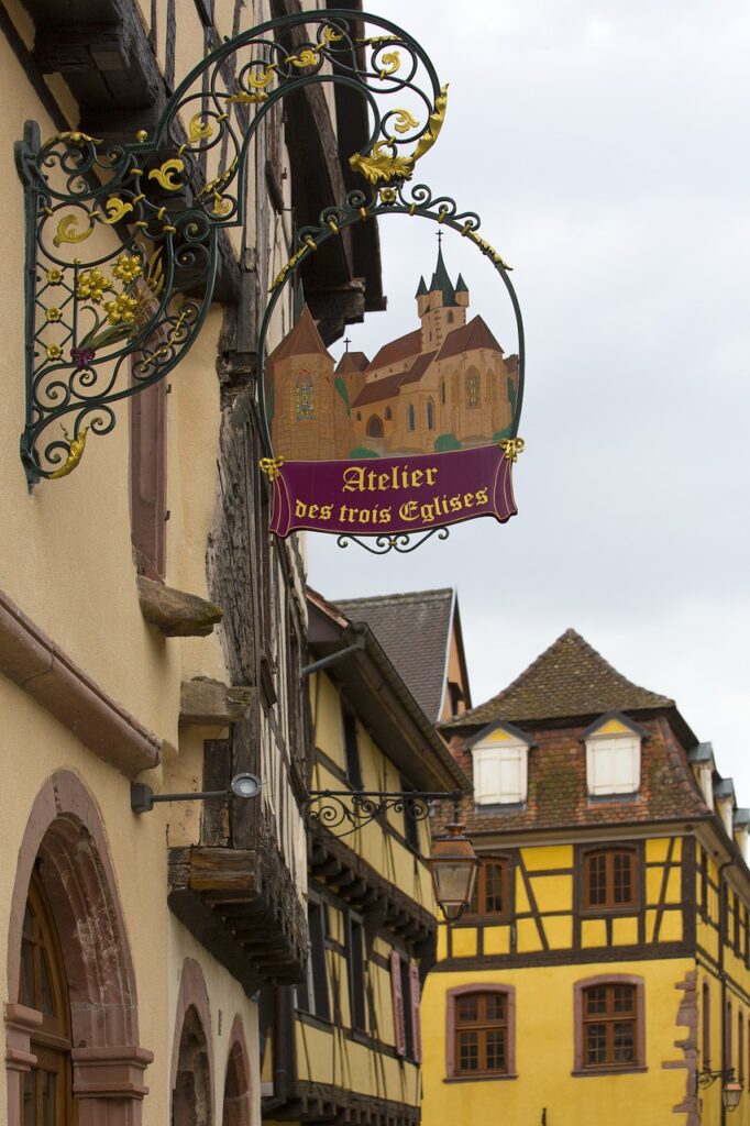 Riquewihr France Shop Signboard  - Olga_Fil / Pixabay, Kingdom of France Characters